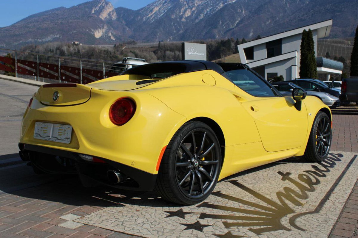 Alfa Romeo 4C Spider 4C 1750 TBi Spider (9)