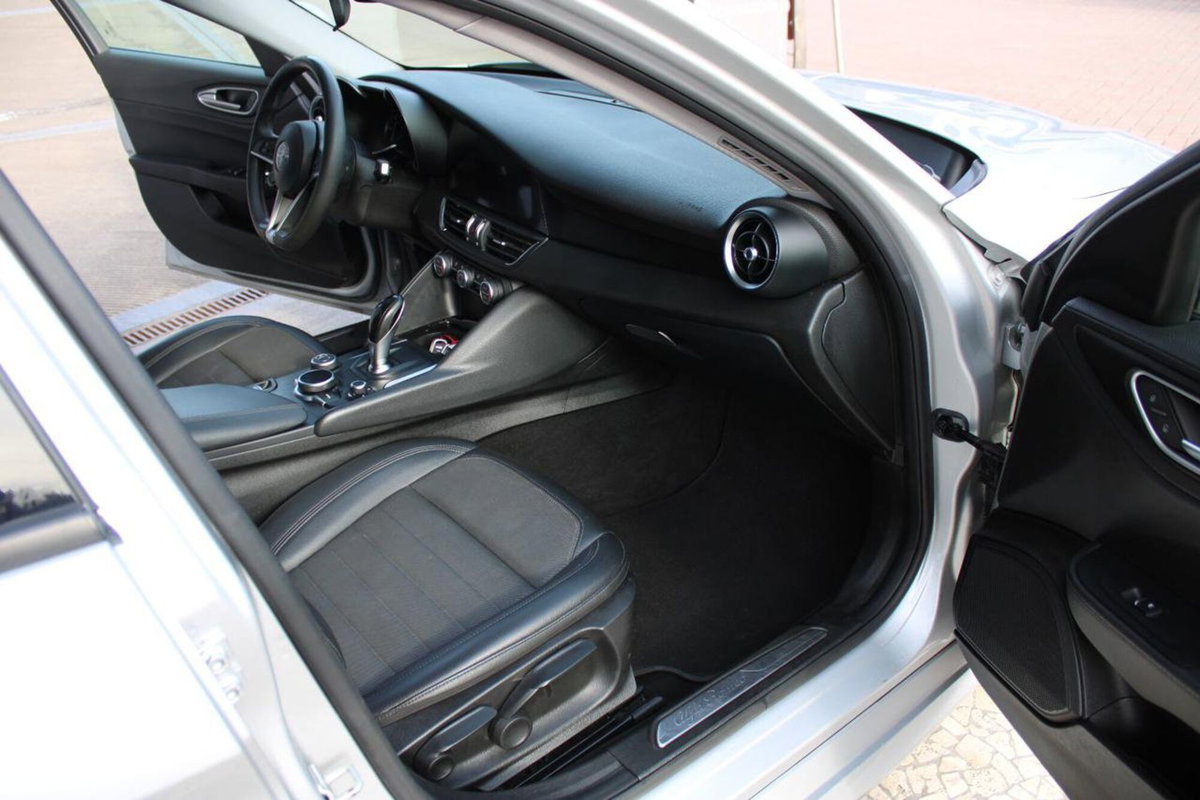 Alfa Romeo Giulia 2.2 Turbodiesel 150 CV AT8 Super (14)