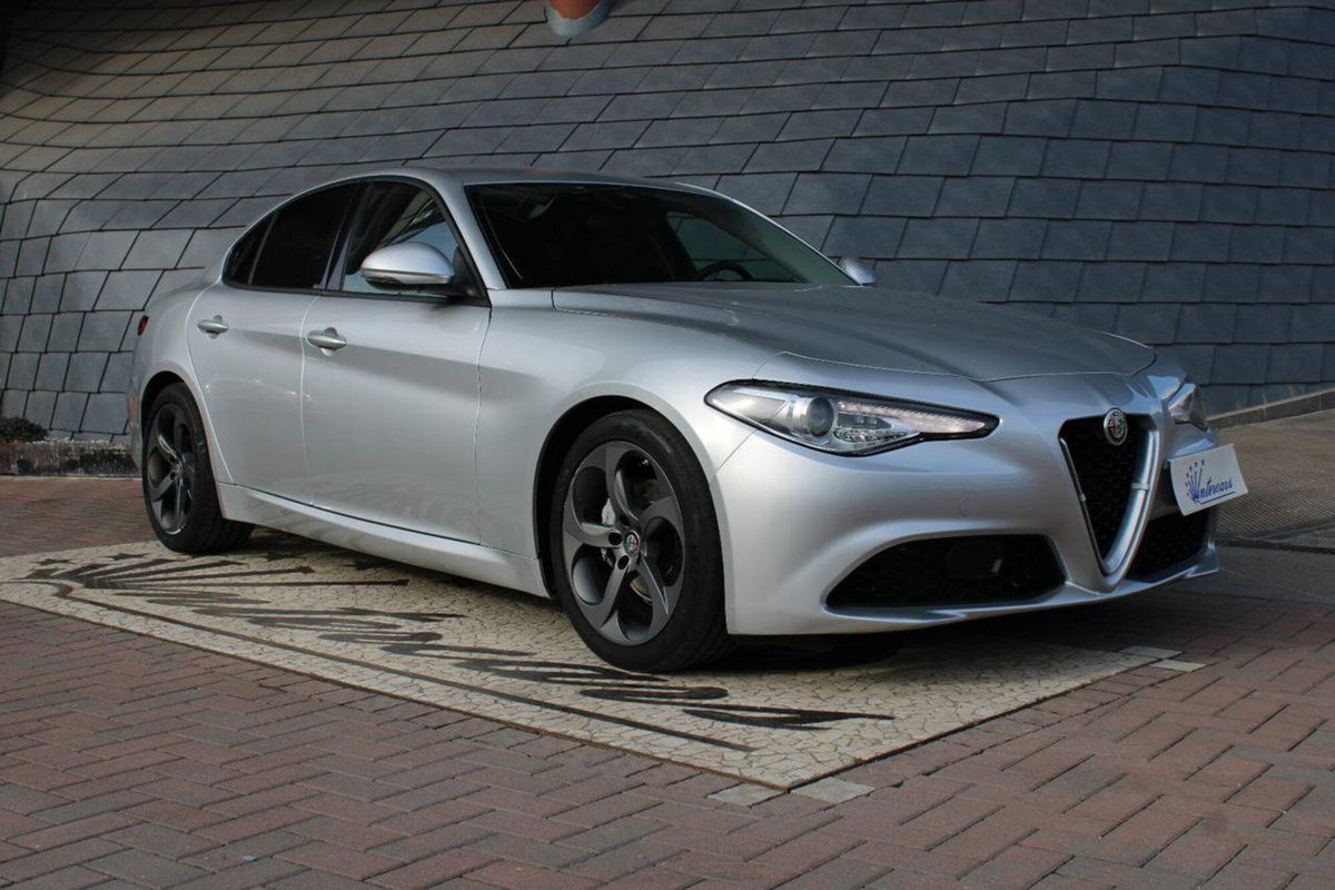 Alfa Romeo Giulia 2.2 Turbodiesel 150 CV AT8 Super (2)