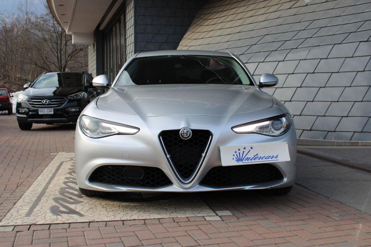 Alfa Romeo Giulia 2.2 Turbodiesel 150 CV AT8 Super (3)
