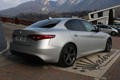 Alfa Romeo Giulia 2.2 Turbodiesel 150 CV AT8 Super (7)