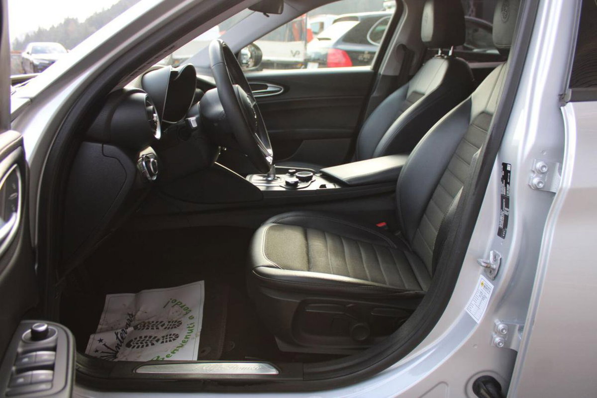Alfa Romeo Giulia 2.2 Turbodiesel 150 CV AT8 Super (9)