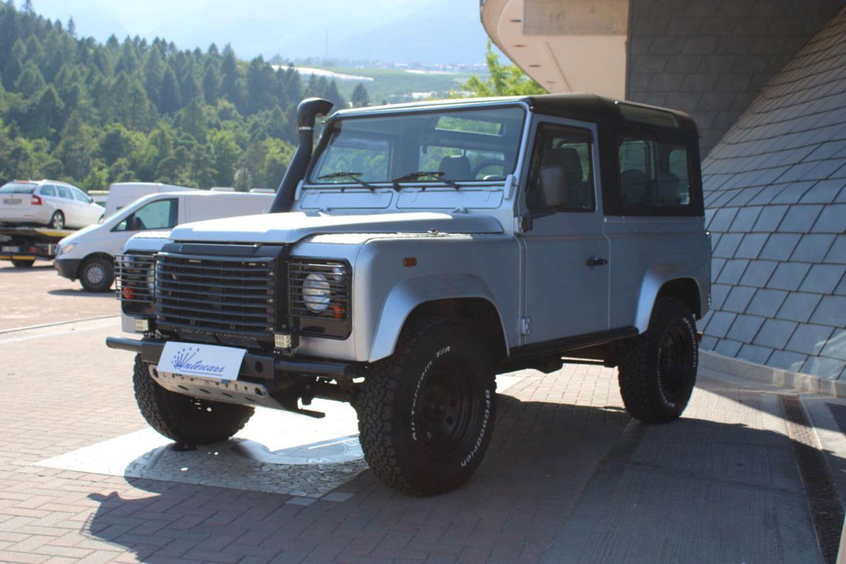 Land Rover Defender 90 2.5 Td5 Soft-Top (4)