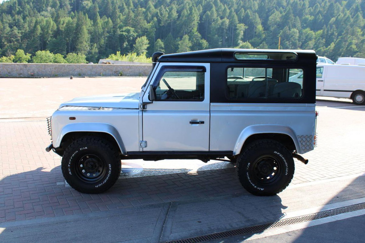 Land Rover Defender 90 2.5 Td5 Soft-Top (7)