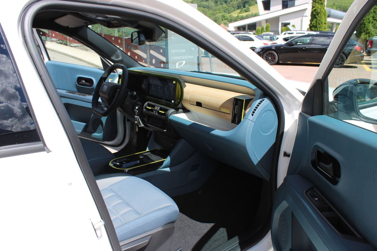 Fiat Grande Panda 1.2 hybrid La Prima 110cv edct (14)