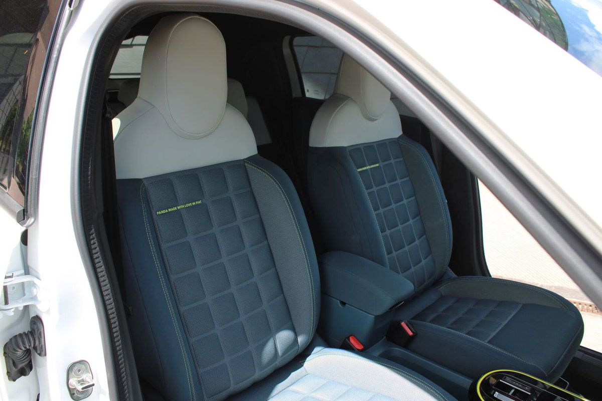 Fiat Grande Panda 1.2 hybrid La Prima 110cv edct (16)