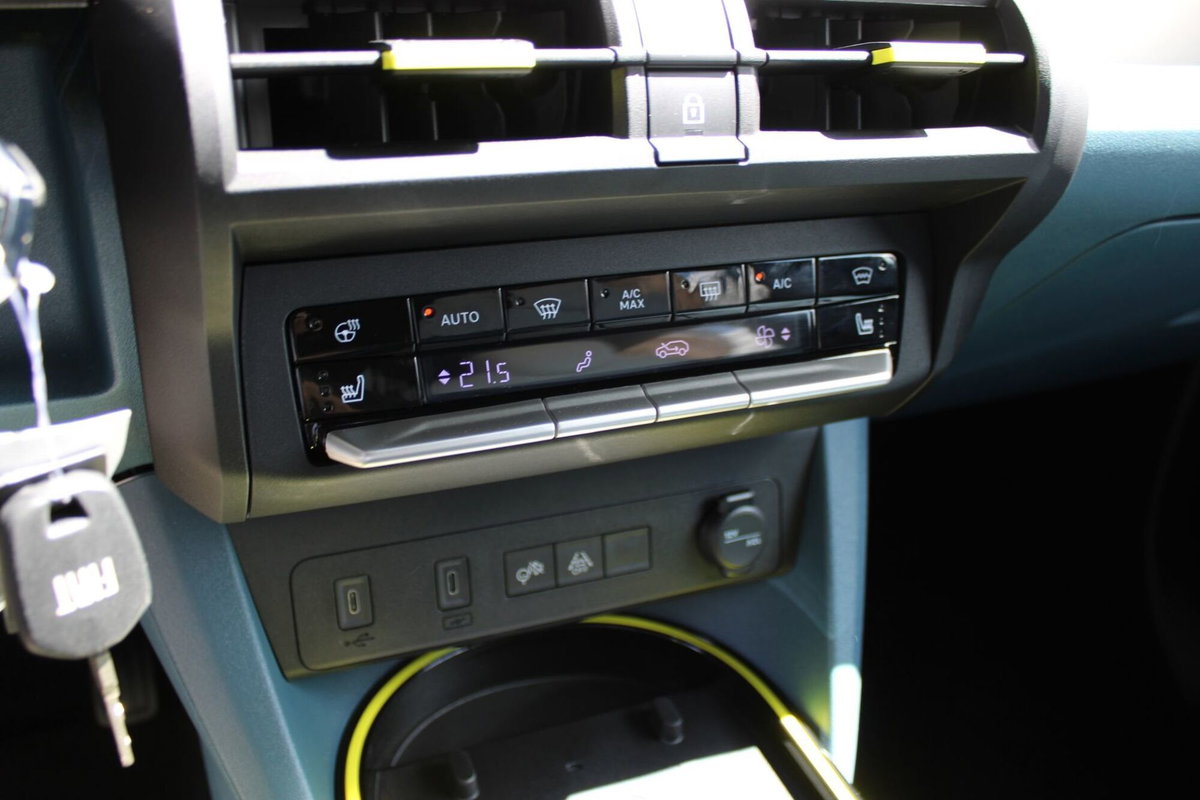 Fiat Grande Panda 1.2 hybrid La Prima 110cv edct (17)