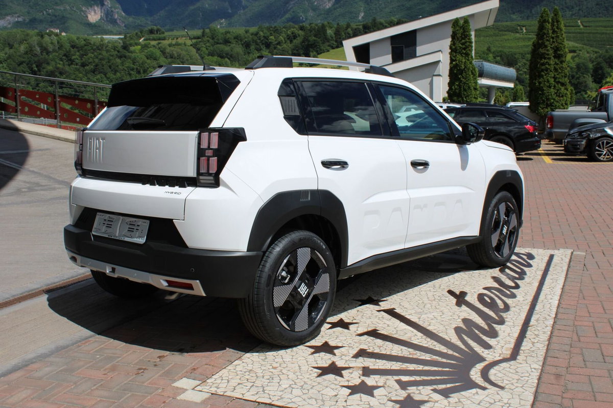 Fiat Grande Panda 1.2 hybrid La Prima 110cv edct (6)