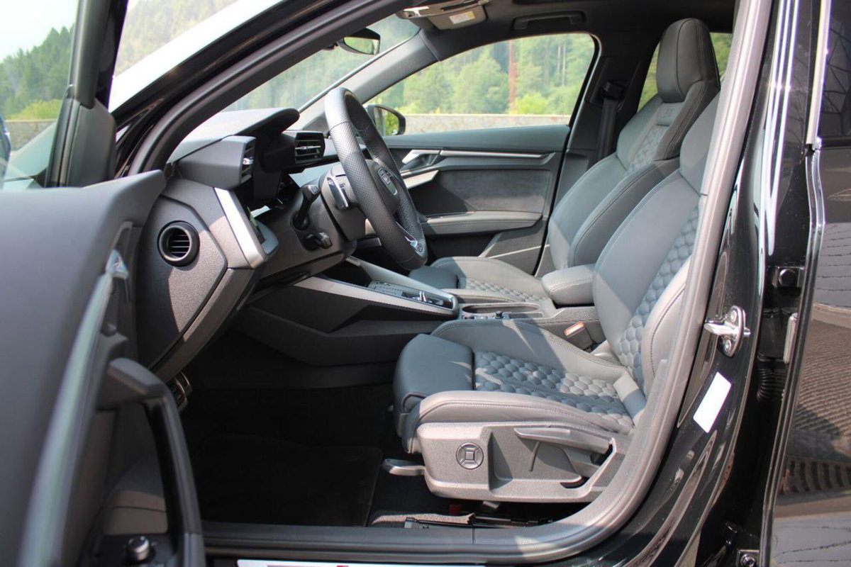 Audi A3 Sportback 40 TFSI quattro S tronic S line edition (10)
