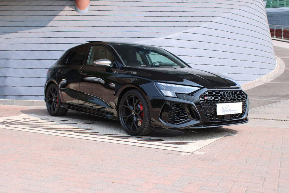 Audi A3 Sportback 40 TFSI quattro S tronic S line edition (2)