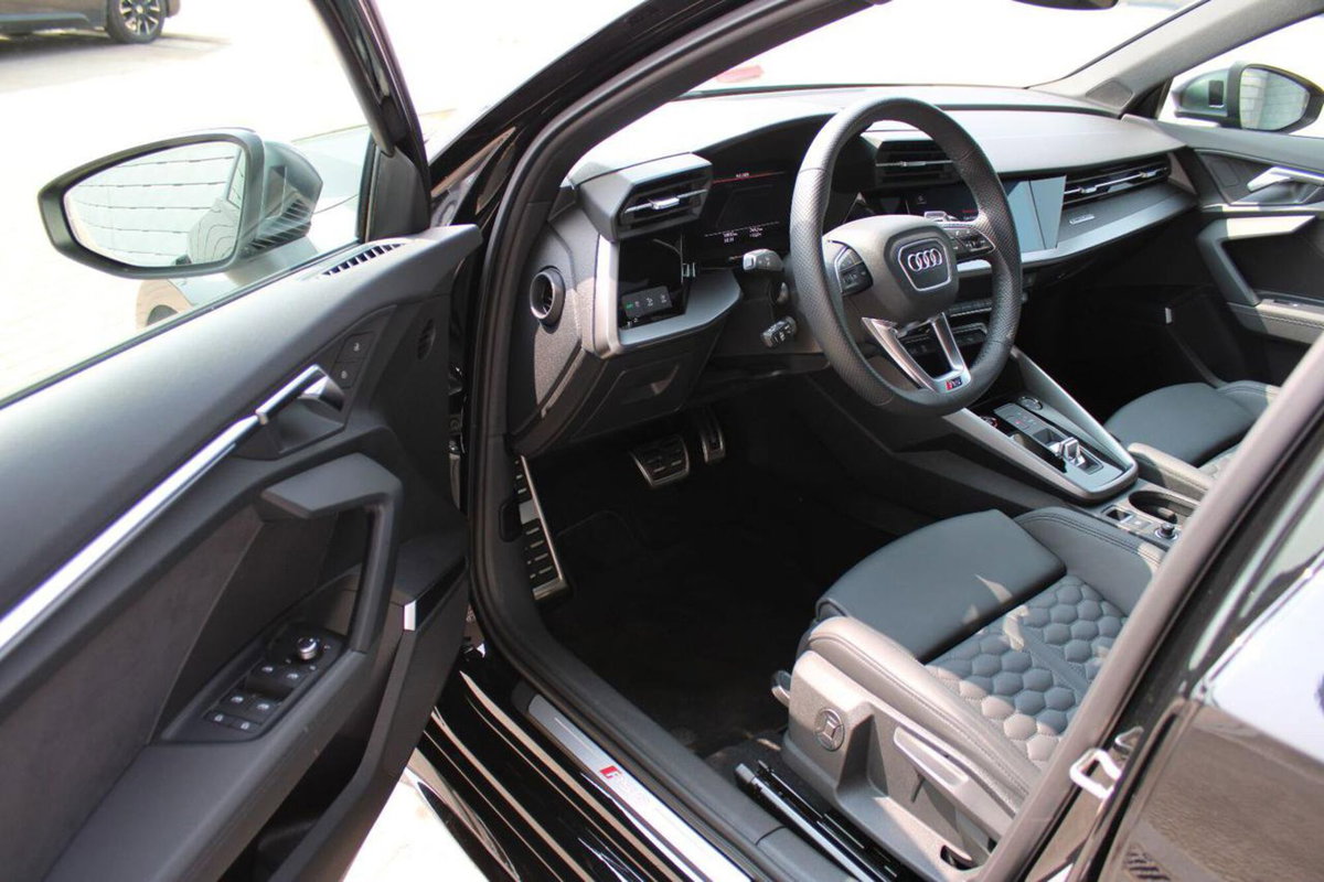 Audi A3 Sportback 40 TFSI quattro S tronic S line edition (9)