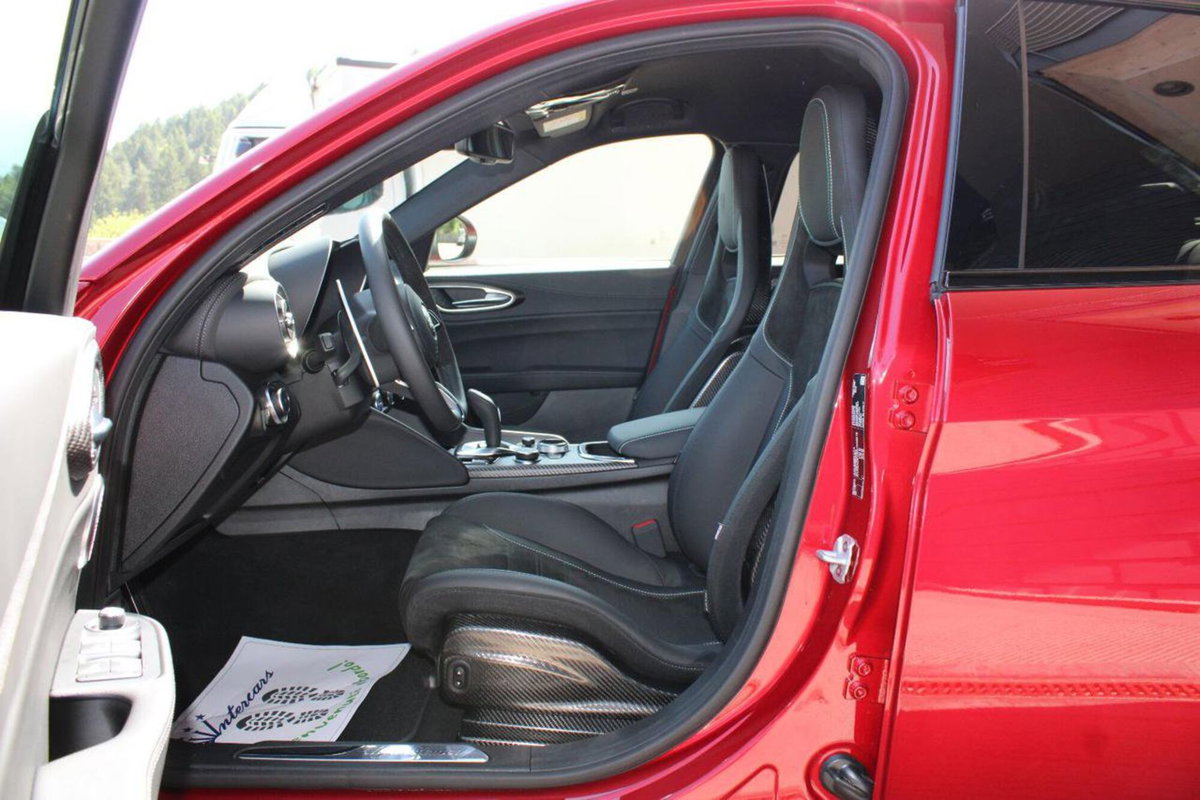 Alfa Romeo Giulia 2.9 V6 Quadrifoglio Super Sport 520cv auto (13)