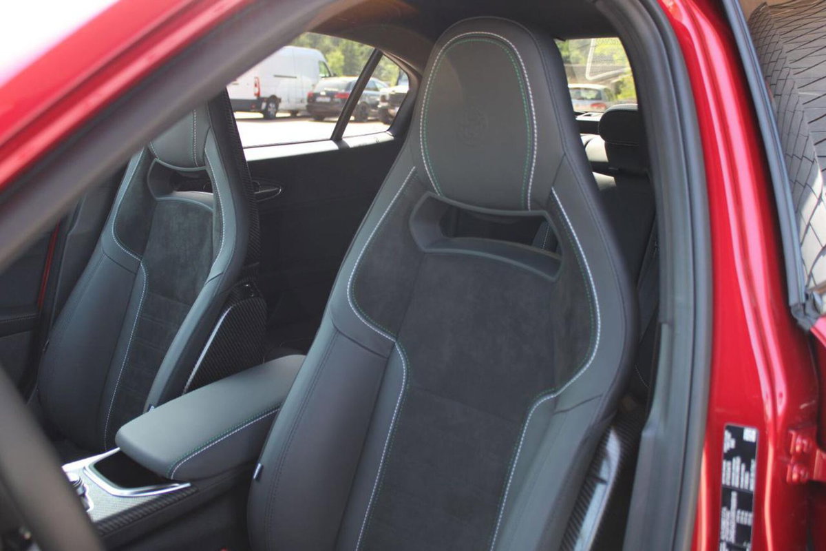 Alfa Romeo Giulia 2.9 V6 Quadrifoglio Super Sport 520cv auto (14)
