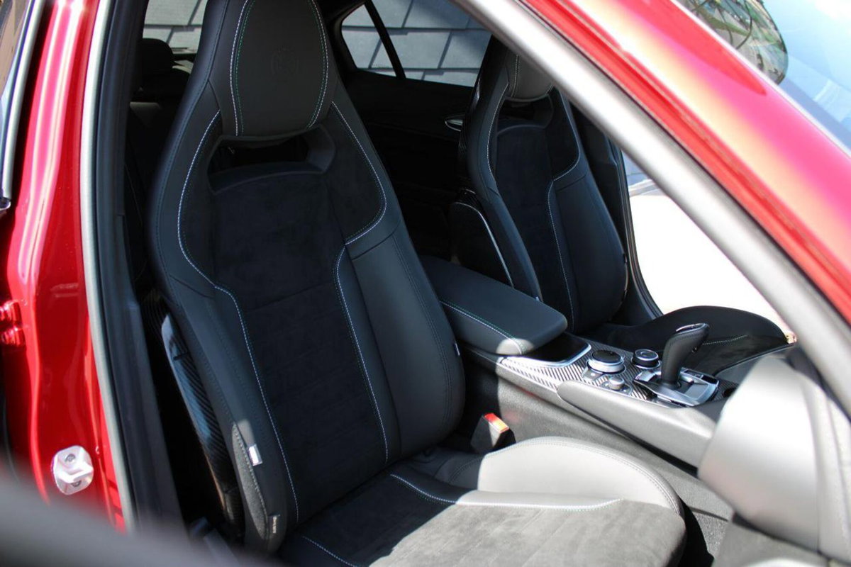 Alfa Romeo Giulia 2.9 V6 Quadrifoglio Super Sport 520cv auto (19)
