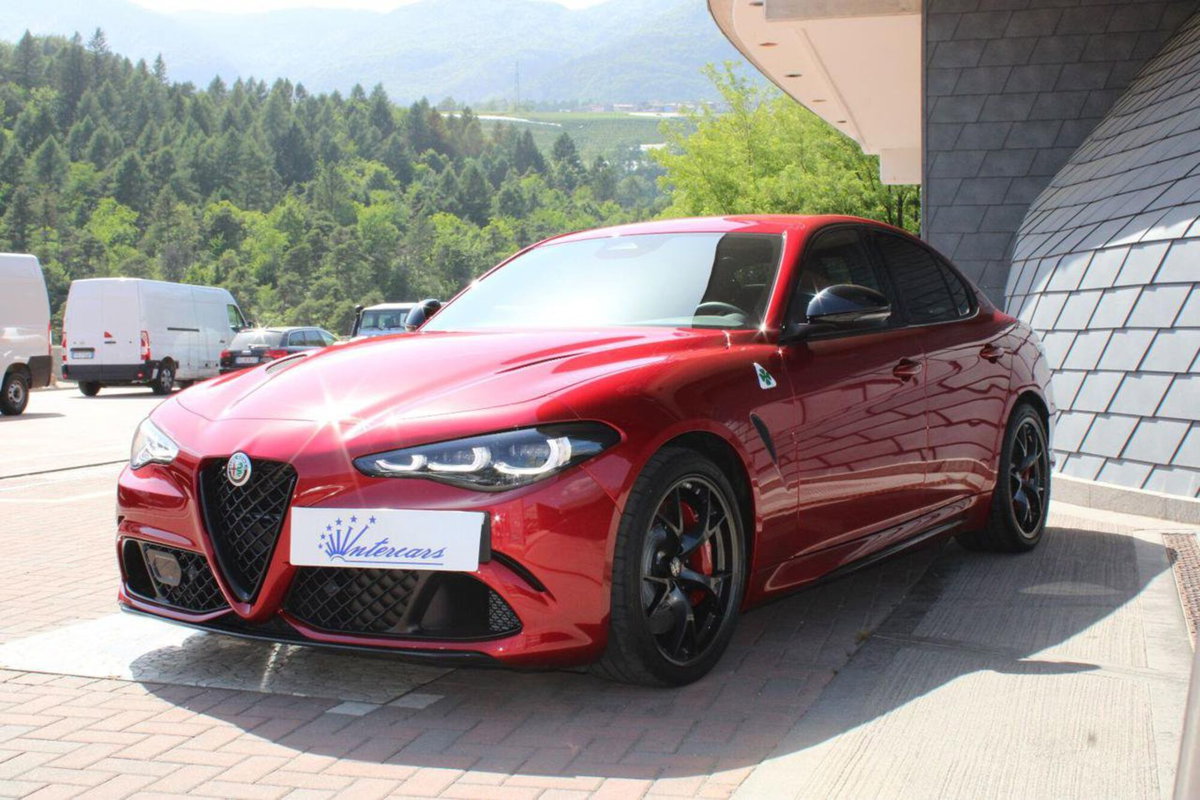 Alfa Romeo Giulia 2.9 V6 Quadrifoglio Super Sport 520cv auto (4)