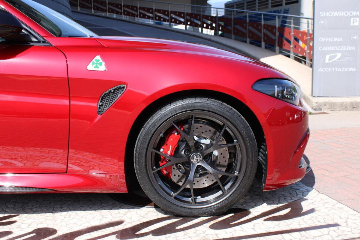 Alfa Romeo Giulia 2.9 V6 Quadrifoglio Super Sport 520cv auto (7)