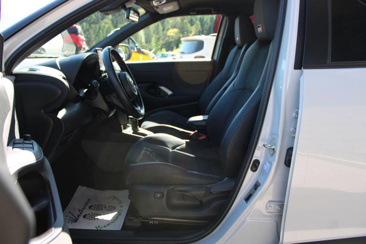 Toyota Yaris Cross 1.5 Hybrid 5p. E-CVT GR SPORT (11)