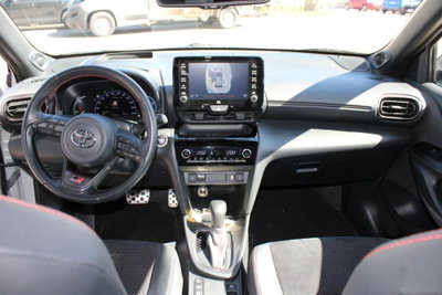 Toyota Yaris Cross 1.5 Hybrid 5p. E-CVT GR SPORT (18)