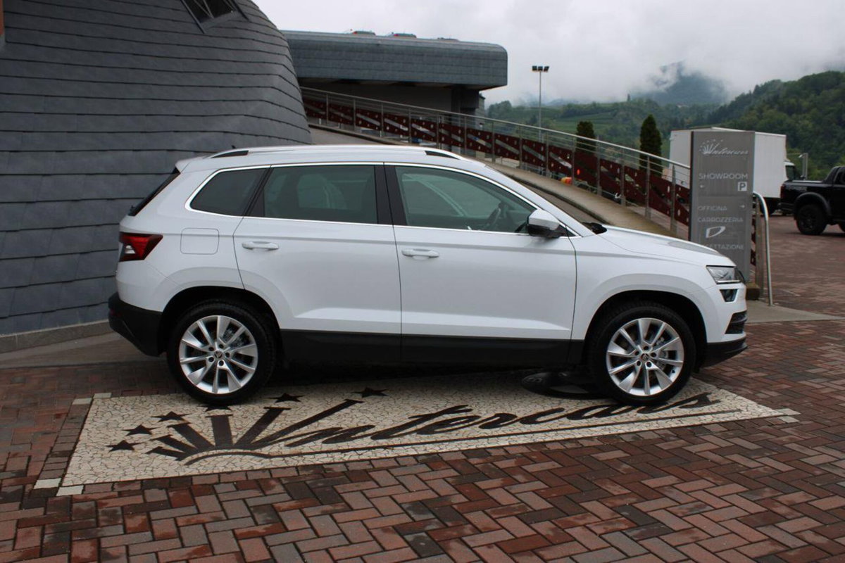 Skoda Karoq 1.6 TDI SCR DSG Style (6)