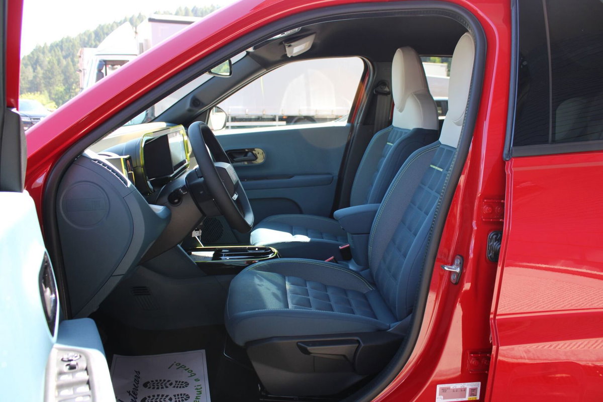 Fiat Grande Panda 1.2 hybrid La Prima 110cv edct (9)