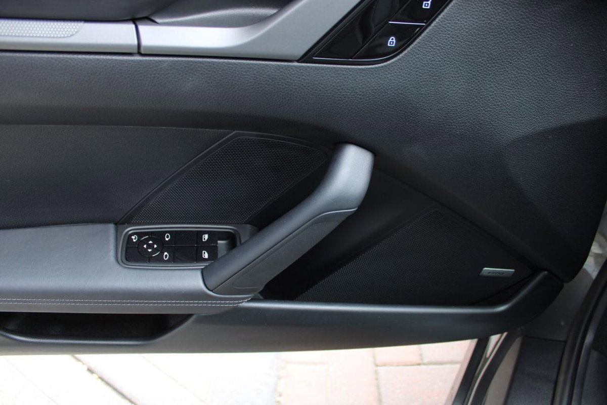 Porsche 911 Coupé Carrera 4S (11)