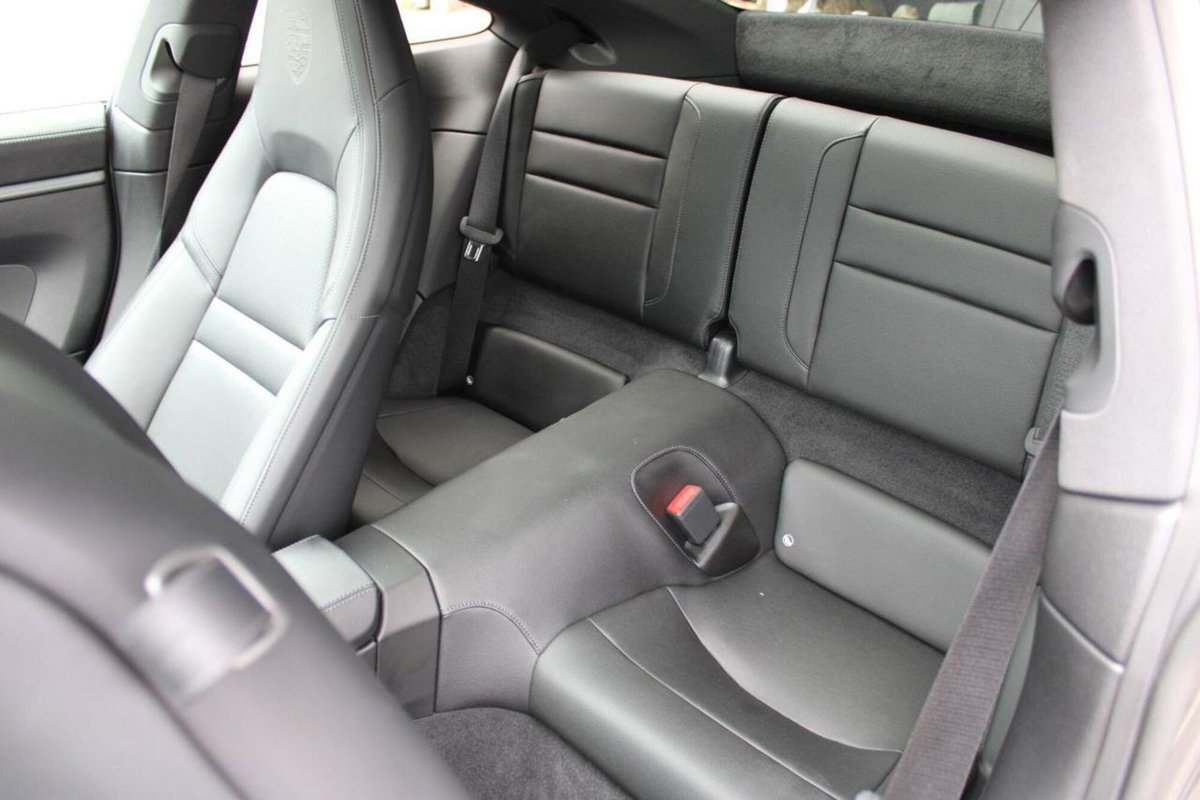 Porsche 911 Coupé Carrera 4S (16)
