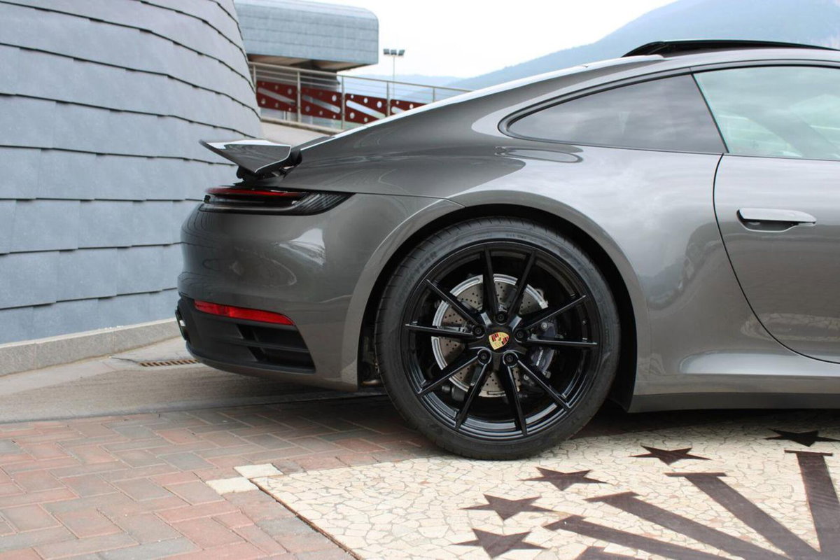 Porsche 911 Coupé Carrera 4S (7)