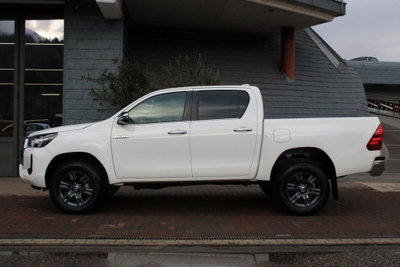 Toyota Hilux 2.D-4D 4WD porte Double Cab Comfort nuovo