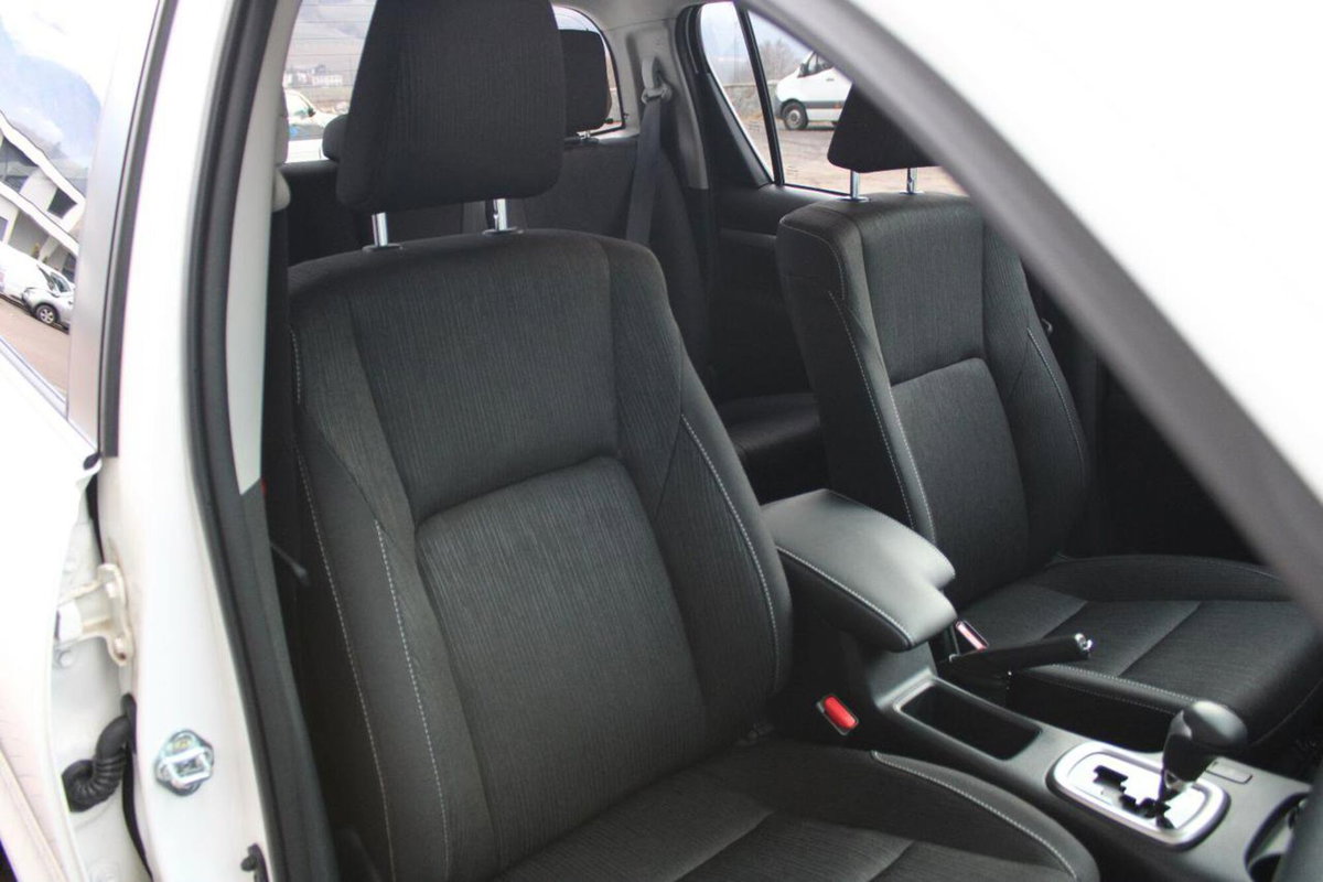 Toyota Hilux 2.D-4D 4WD porte Double Cab Comfort (19)