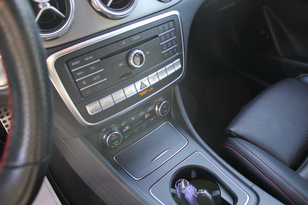 Mercedes-Benz GLA SUV 220 d Automatic 4Matic Premium (14)