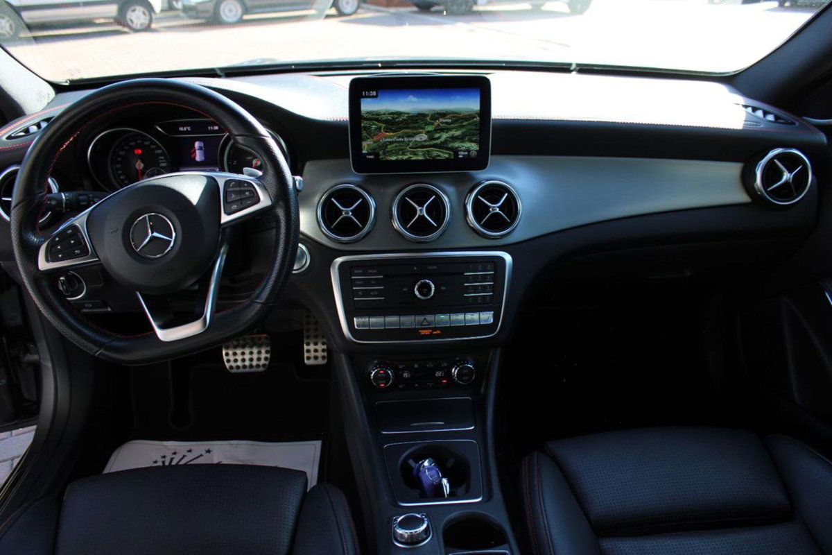 Mercedes-Benz GLA SUV 220 d Automatic 4Matic Premium (15)