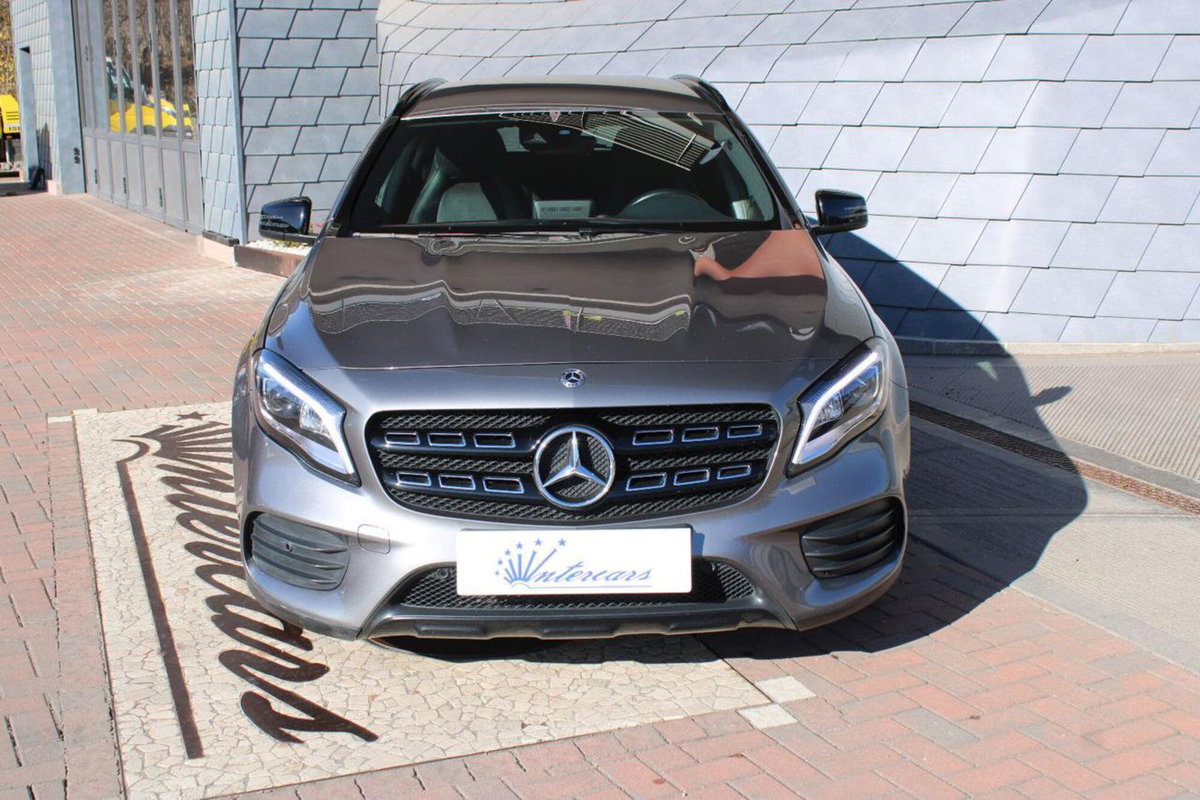 Mercedes-Benz GLA SUV 220 d Automatic 4Matic Premium (4)