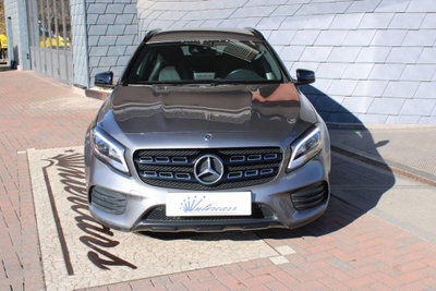 Mercedes-Benz GLA SUV 220 d Automatic 4Matic Premium (4)