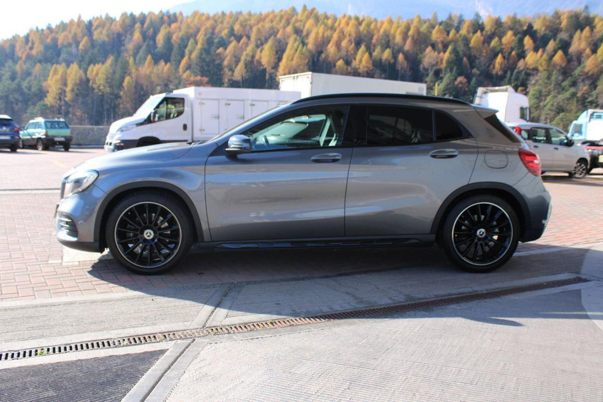 Mercedes-Benz GLA SUV 220 d Automatic 4Matic Premium (8)