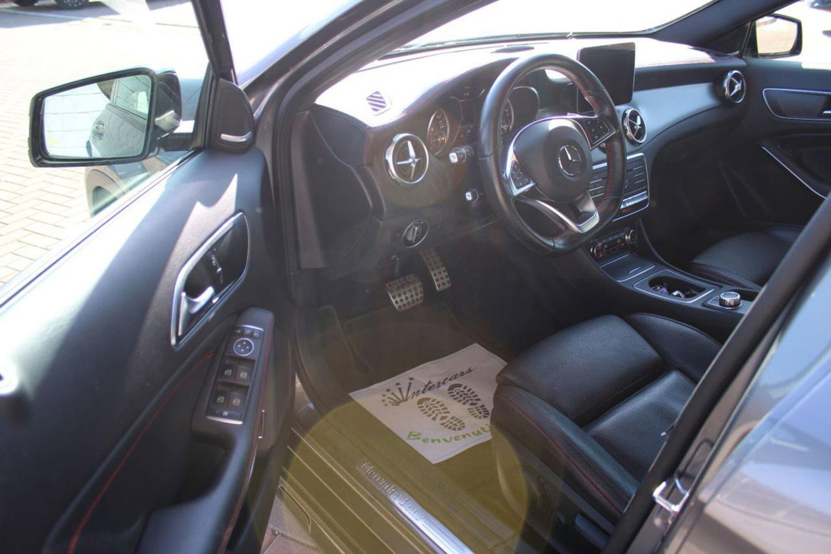 Mercedes-Benz GLA SUV 220 d Automatic 4Matic Premium (9)