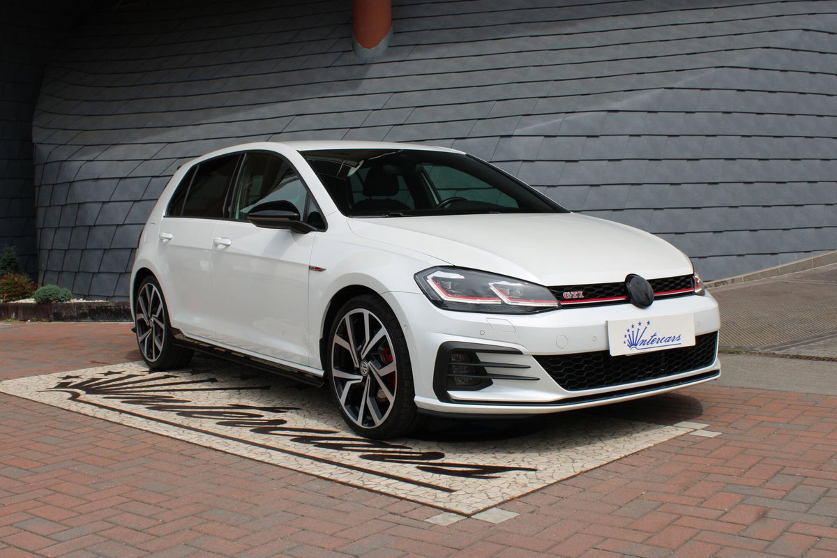 Volkswagen Golf 2.0 TSI GTI DSG (2)