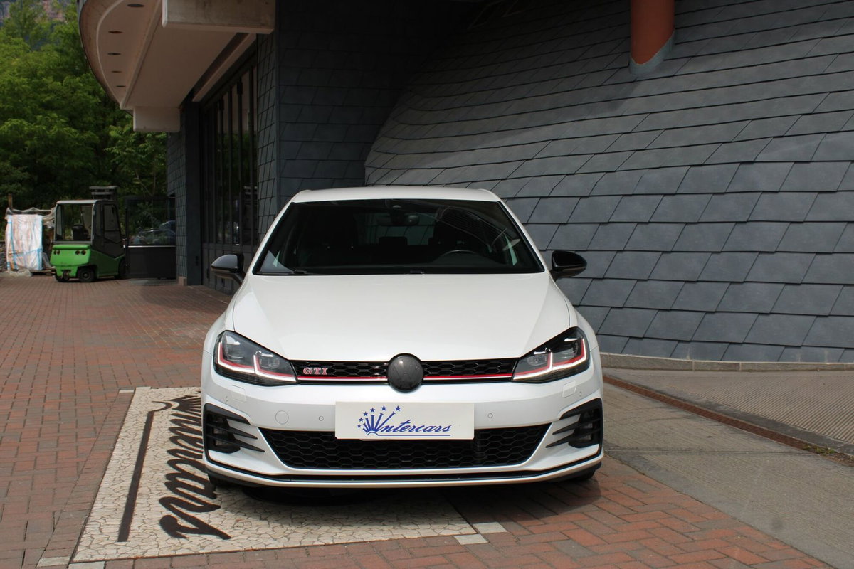 Volkswagen Golf 2.0 TSI GTI DSG (3)