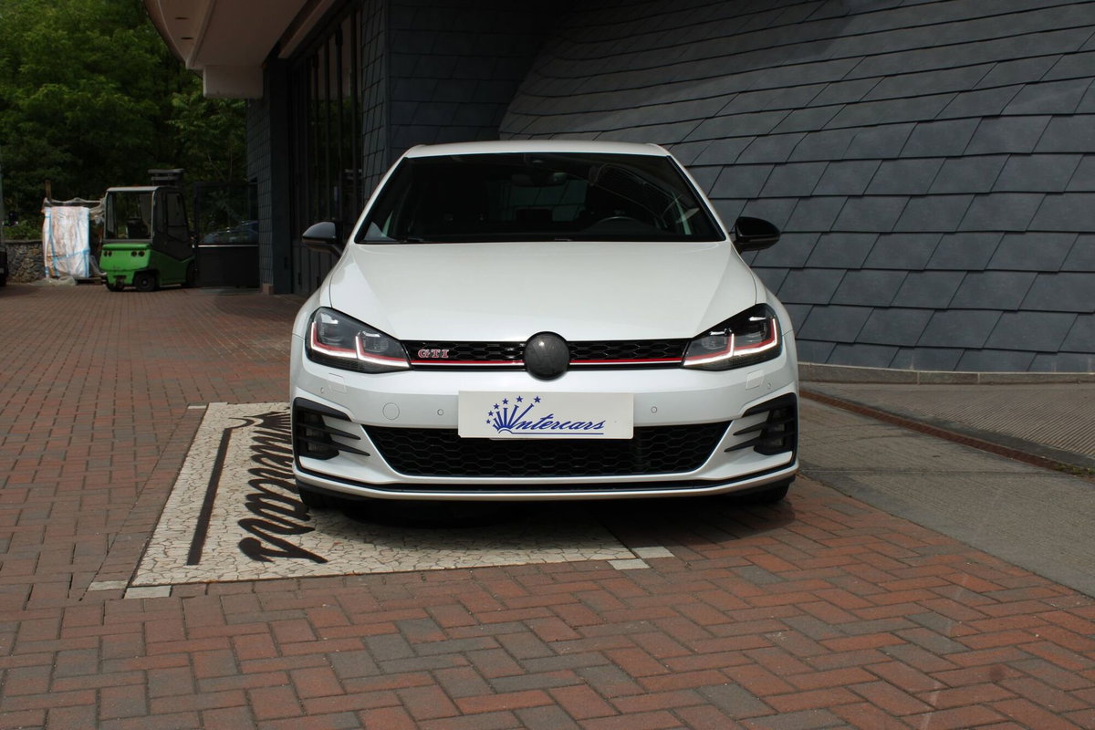 Volkswagen Golf 2.0 TSI GTI DSG (4)