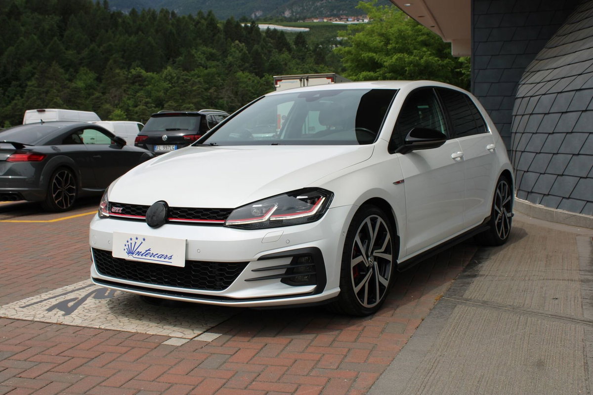 Volkswagen Golf 2.0 TSI GTI DSG (5)