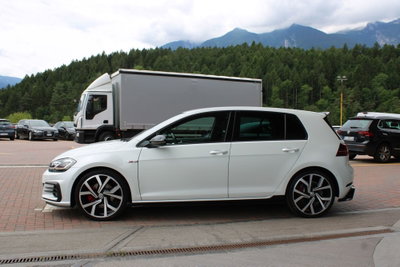 Volkswagen Golf 2.0 TSI GTI DSG (8)