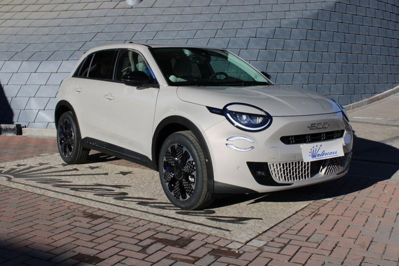 Fiat 600 1.2 hybrid La Prima II 110cv auto