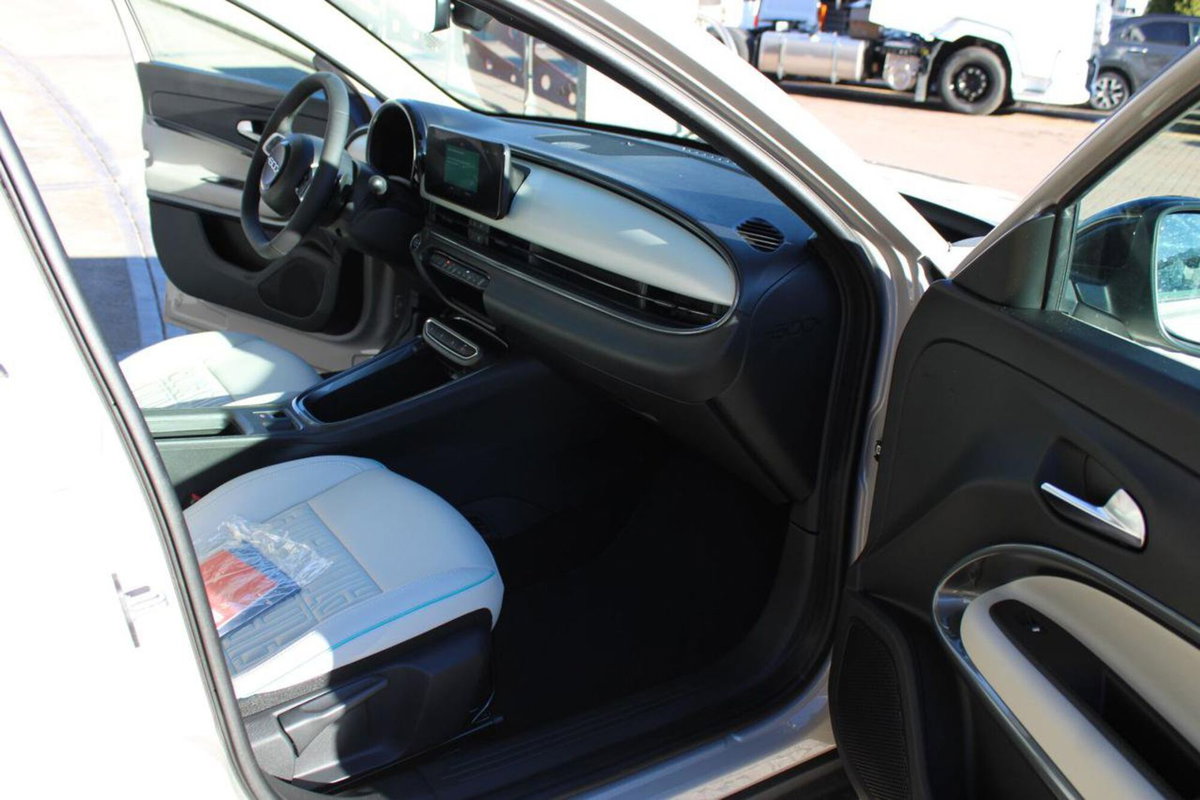Fiat 600 1.2 hybrid La Prima II 110cv auto (16)