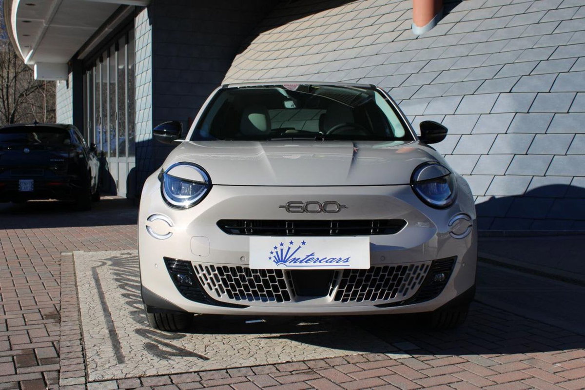 Fiat 600 1.2 hybrid La Prima II 110cv auto (3)