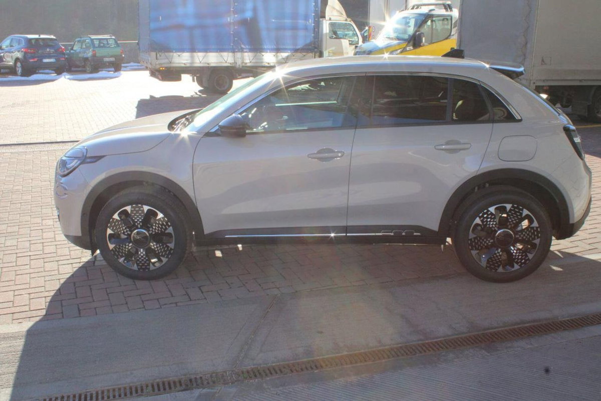 Fiat 600 1.2 hybrid La Prima II 110cv auto (7)