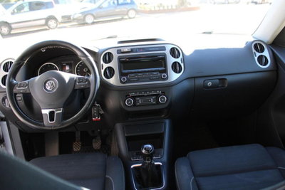 Volkswagen Tiguan 2.0 TDI DPF 4MOTION DSG R-Line (10)