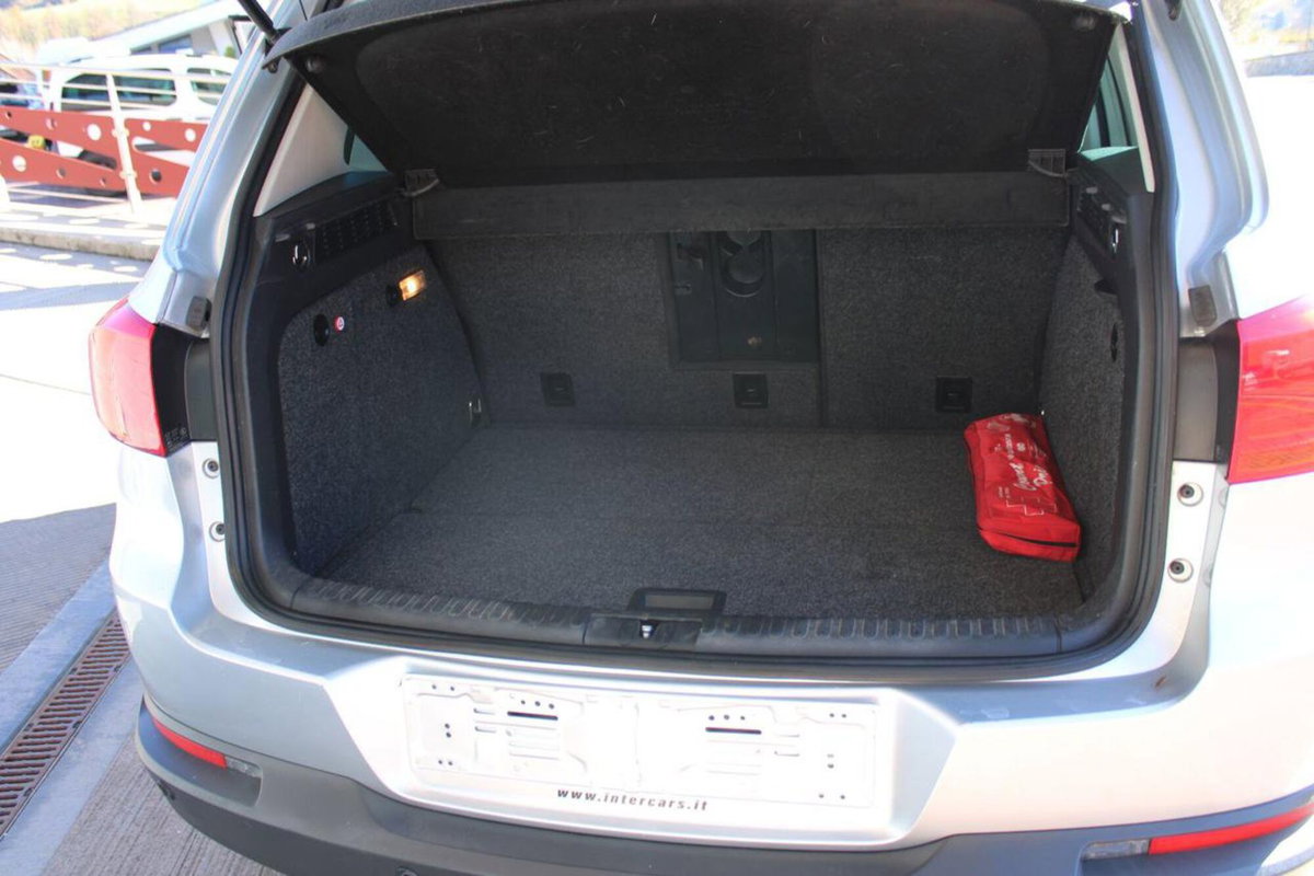 Volkswagen Tiguan 2.0 TDI DPF 4MOTION DSG R-Line (11)