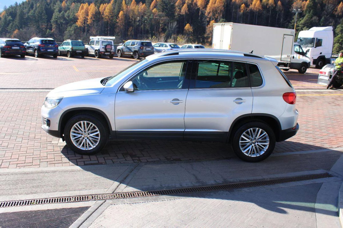 Volkswagen Tiguan 2.0 TDI DPF 4MOTION DSG R-Line (6)