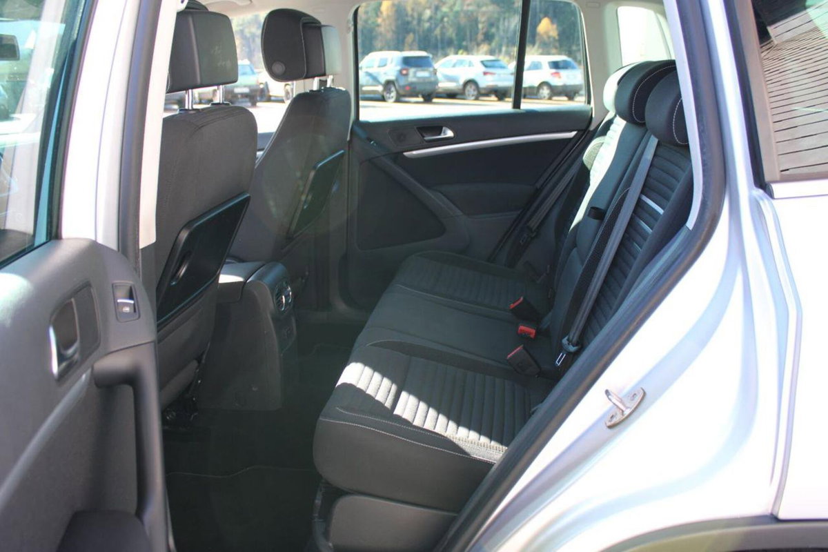 Volkswagen Tiguan 2.0 TDI DPF 4MOTION DSG R-Line (9)