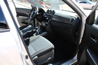 Suzuki Vitara 1.4 Hybrid 4WD AllGrip Easy Cool (14)