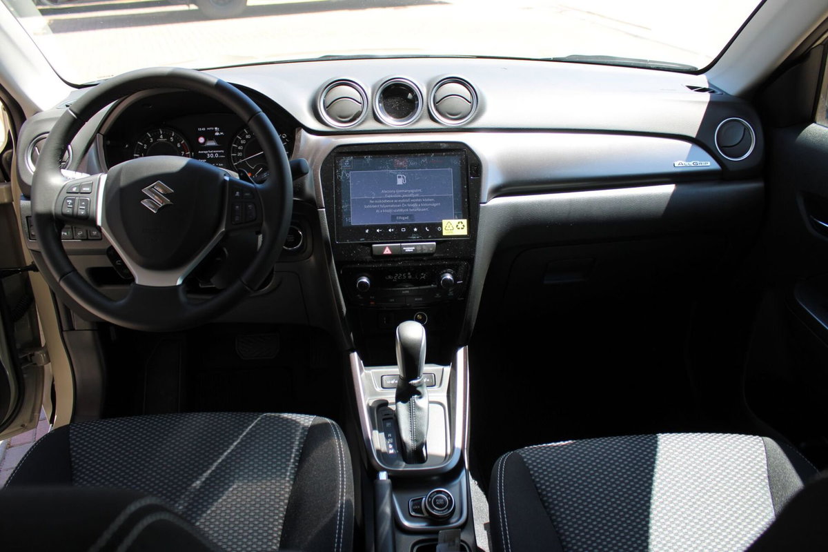 Suzuki Vitara 1.4h Starview 4wd allgrip 110cv at (11)